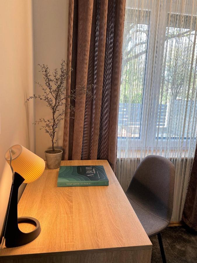 Otium Wellness Apartmanház Balatonakarattya Esterno foto