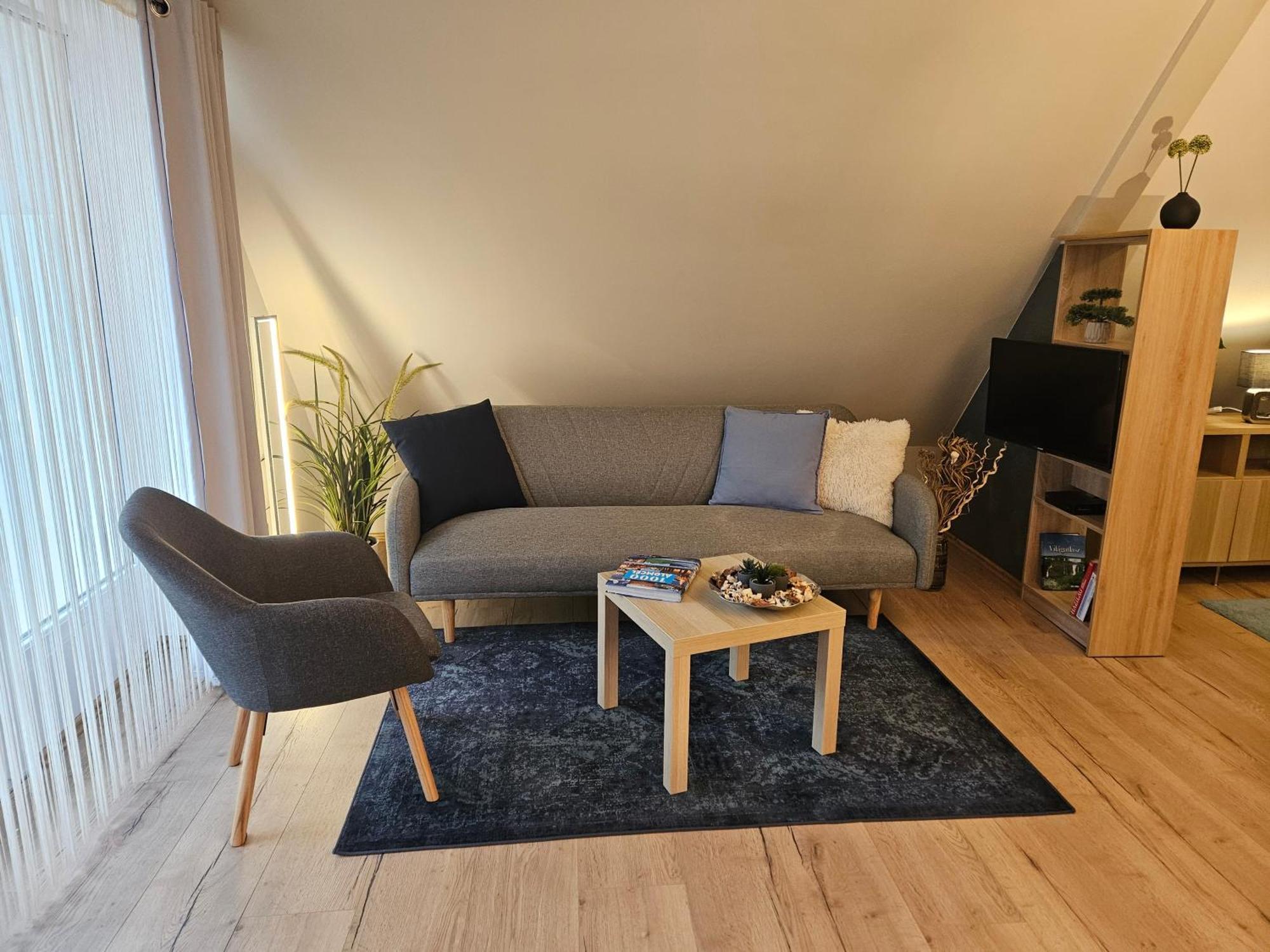 Otium Wellness Apartmanház Balatonakarattya Esterno foto